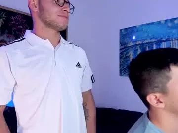xxhoty0ung_boysxx on Chaturbate 