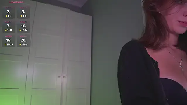 -JuicyMolly- — bite lips + suck finger