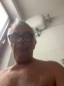 4n4l1zz4m1 on StripChat 