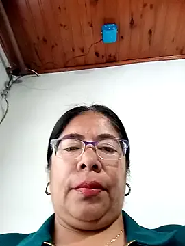 __valentina18 on StripChat 