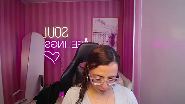 _Evoni_b — undress and shake my ass