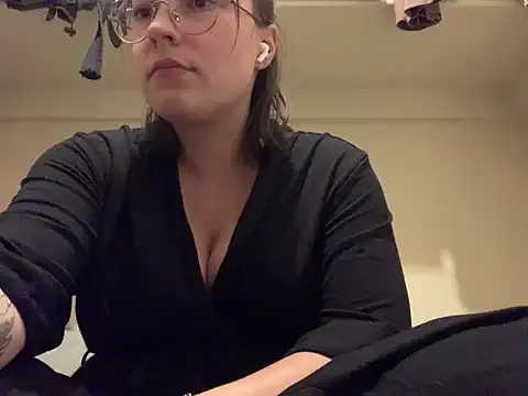 _minikui_ — Make me cum all over the floor