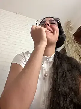 _Niah_ — Make my pussy wet and I suck your cock