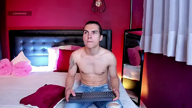 _Tattoo_Couple on StripChat 
