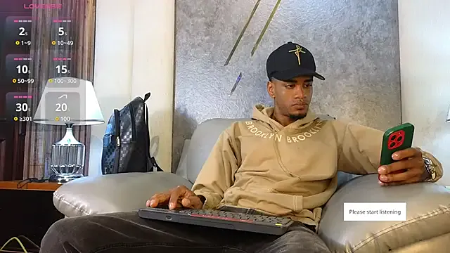 AaronCruz_ on StripChat 