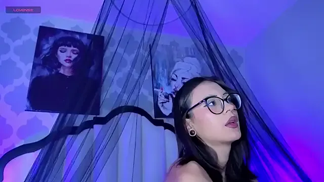 Abbydreams_ on StripChat 