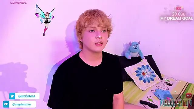 adam_angelssss on StripChat 
