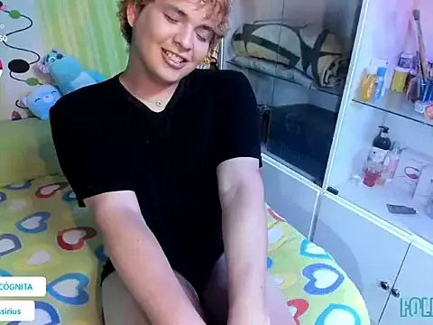adam_angelssss on StripChat 