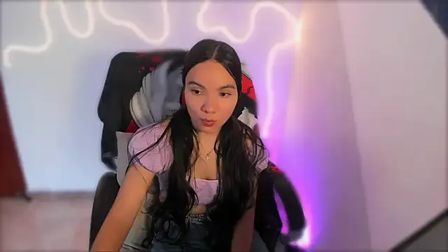 alaskhaa on StripChat 