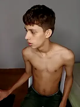 Alayn_sexy_ayes on StripChat 