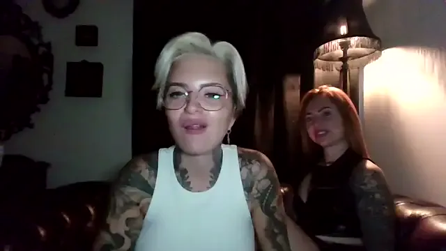 Alexandersonxo — spank ass with floggers