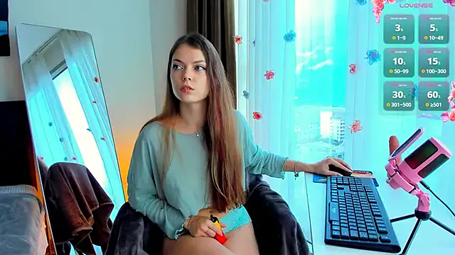 Alice_neon — Dildo with lovens in pussy