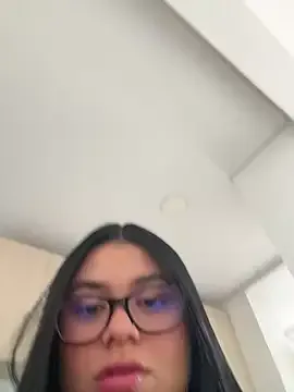 alissonfernandez_ — Freechat on StripChat