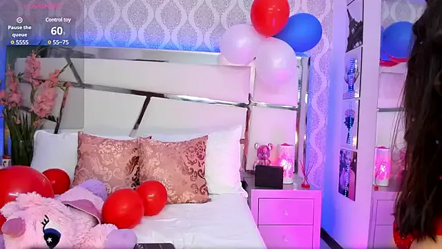 AlliceWinter on StripChat 