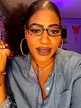 AmazonianMistress on StripChat 