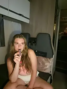 Amethyst_destiny — boobs out 15mins