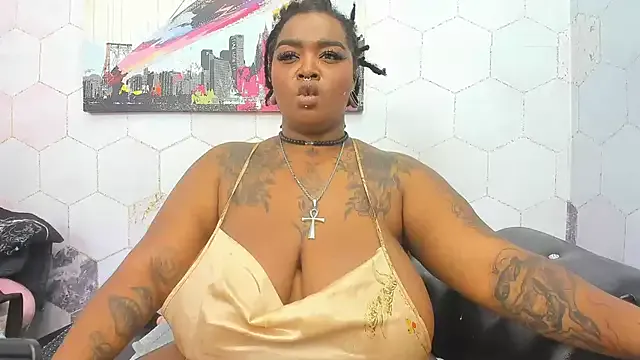 Anaa_Fuentess on StripChat 