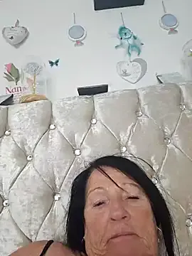 Angeldelightt — Get boobs out, spit on boobs