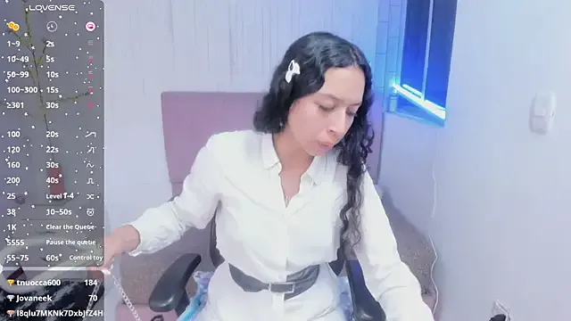 anna_moon11 on StripChat 