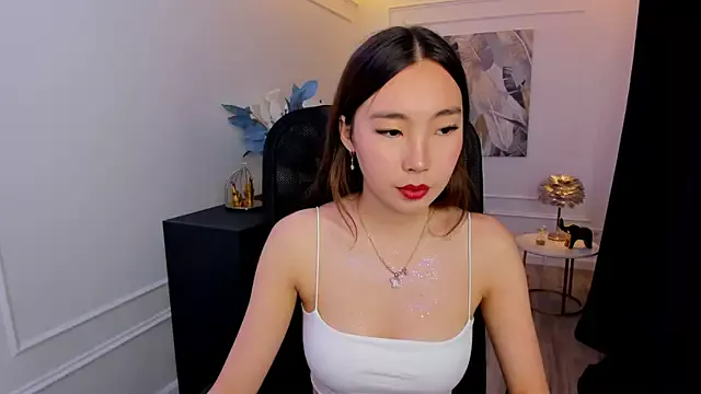 AnnaReyla on StripChat 