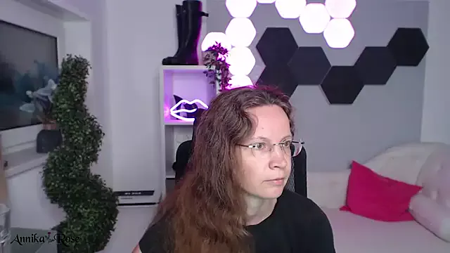 AnnikaRose on StripChat 