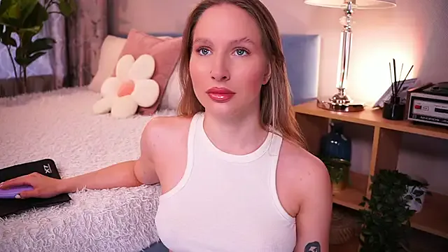 AnnLevine on StripChat 