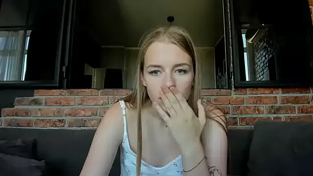 AnnNorriss on StripChat 