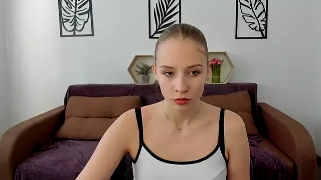 AnnNorriss on StripChat 