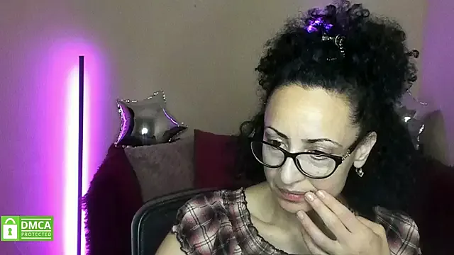 Arianasweety23 on StripChat 