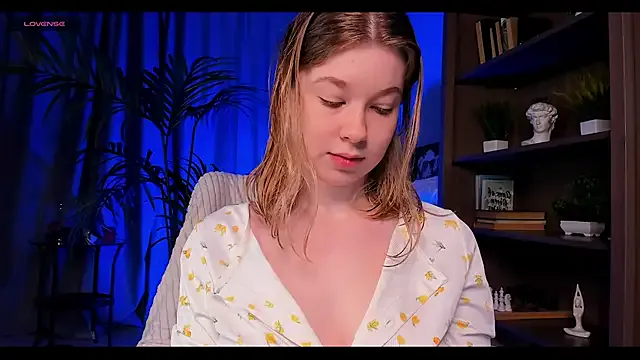 AriaraNoir on StripChat 