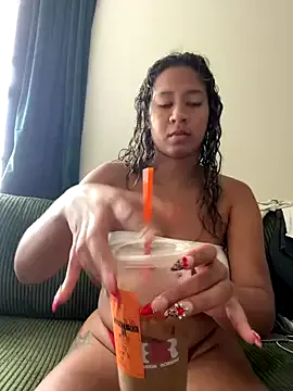 AshleyLoveee — 9 in Dildo play