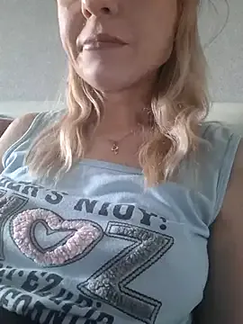 Bantjuli666 — 20tk spin*Show tits+spit