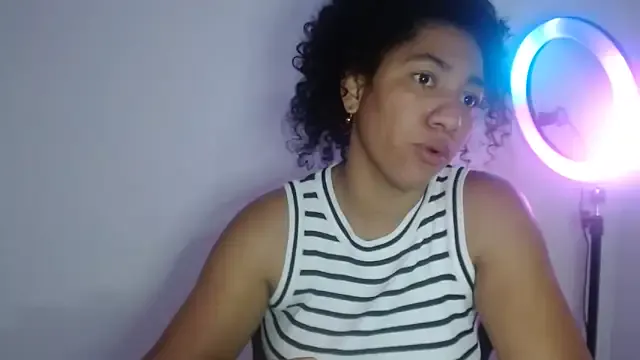 bellacrespalatina — nade and squirt