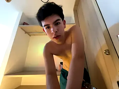 Blum_icee — Take off clothes