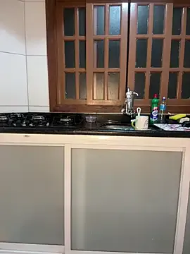Bubuzinha10 — Sentar no dildo