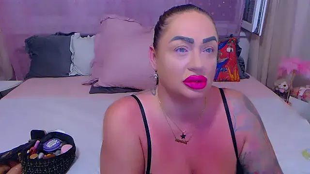 BustyVicky — Freechat on StripChat
