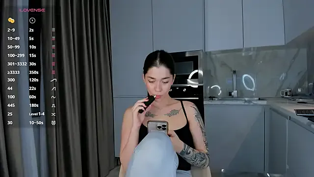 Butterflys1268 on StripChat 