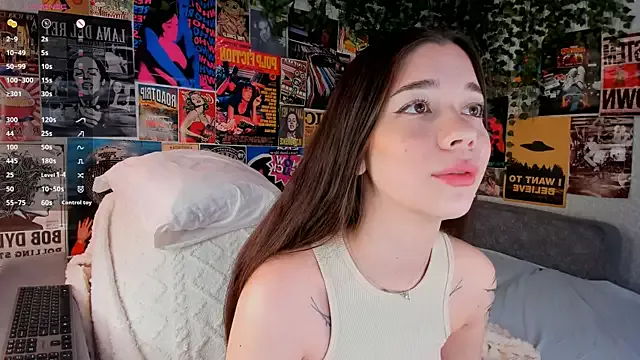 Butterflys1268 on StripChat 