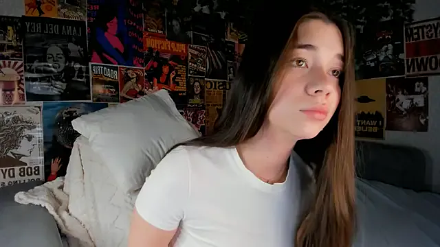 Butterflys1268 on StripChat 