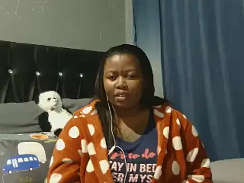 caramelbooty69 on StripChat 