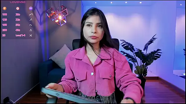 Catalina_Santhana on StripChat 