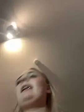 CherryEmmy —  Wixxanleitung & Handjob Dildo 