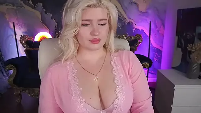 CocoSecretss on StripChat 