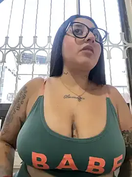 croftsmila — Sexy blowjob in secret shh people here