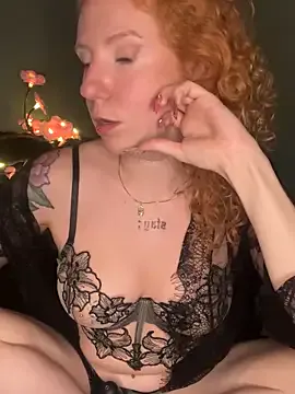 CutieBliss — lt gets naked selfie +  4 vids