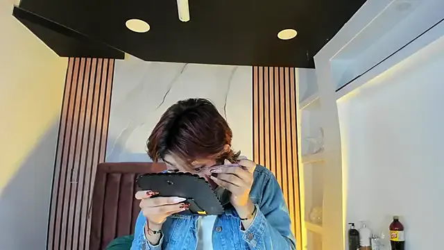 DannysaStar on StripChat 