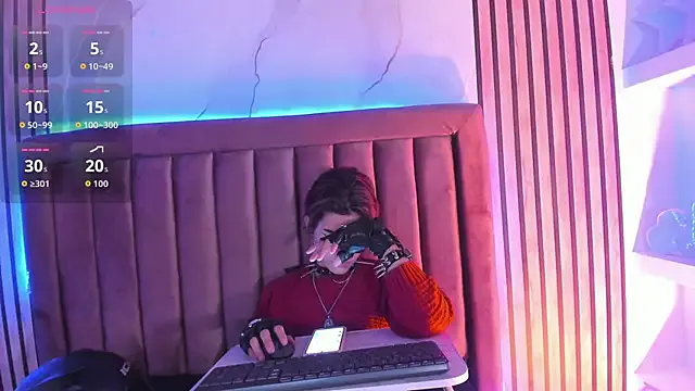 DannysaStar on StripChat 