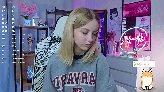 DollyBuoy on StripChat 