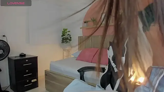 dominique25_ — spanks ass x22: