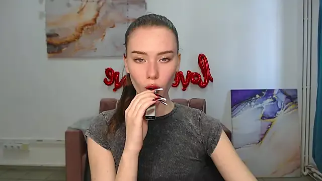 ElenaOconar on StripChat 